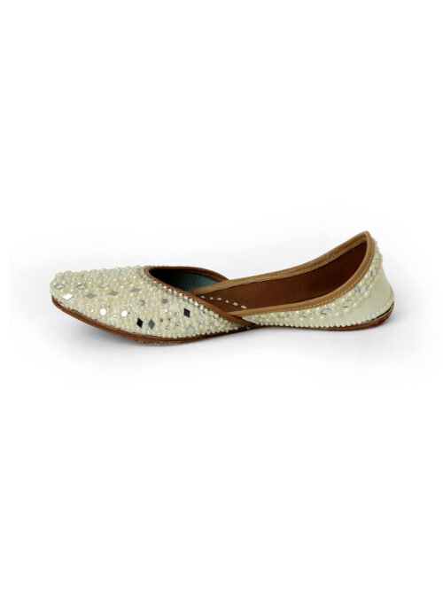 Dove Pearl Jutti for women - Image 3