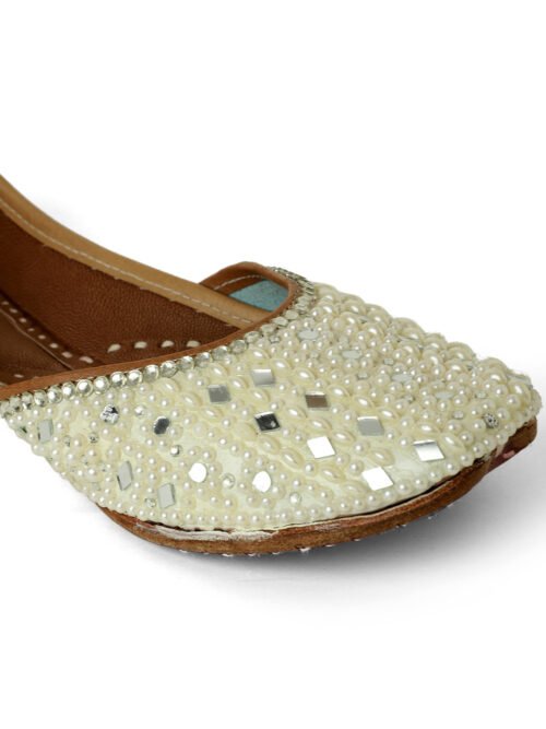 Dove Pearl Jutti for women - Image 6