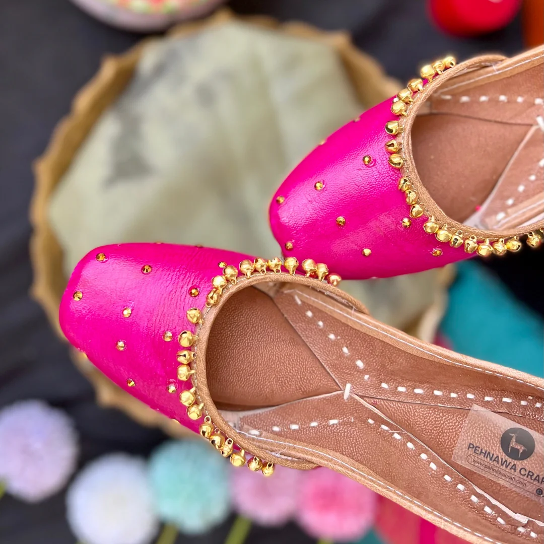 Kudi Pataka Jutti for women | Pink magenta ghungaroo juti