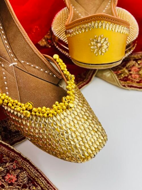 Golden Shunshine ghungaro jutti for women | gold ghunagaroo mojari - Image 2