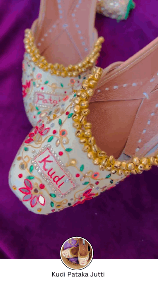 Kudi Pataka Jutti with ghungroo (Beige color)