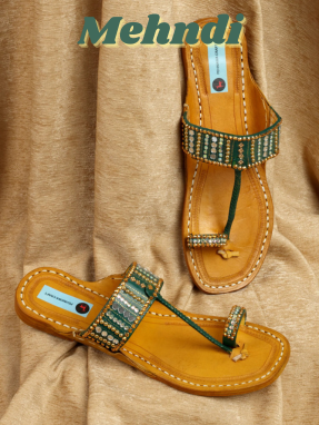 Mehndi Collection : Green Tarang Kolhapuri | PehnawaCraft